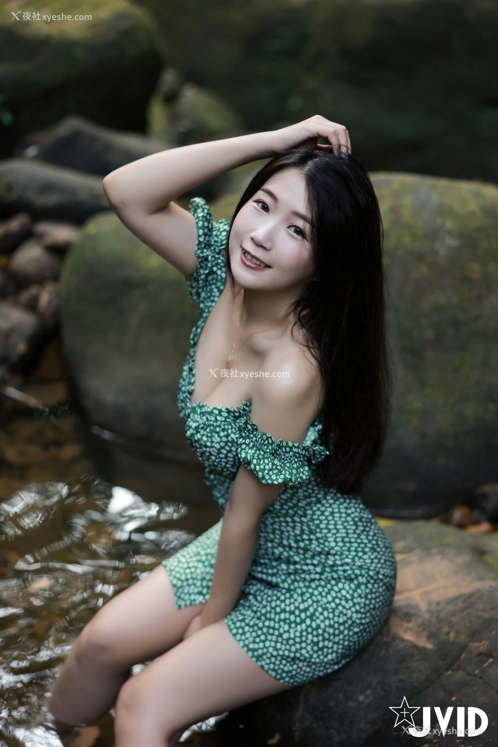 1P - 肉包《山谷里小溪边》