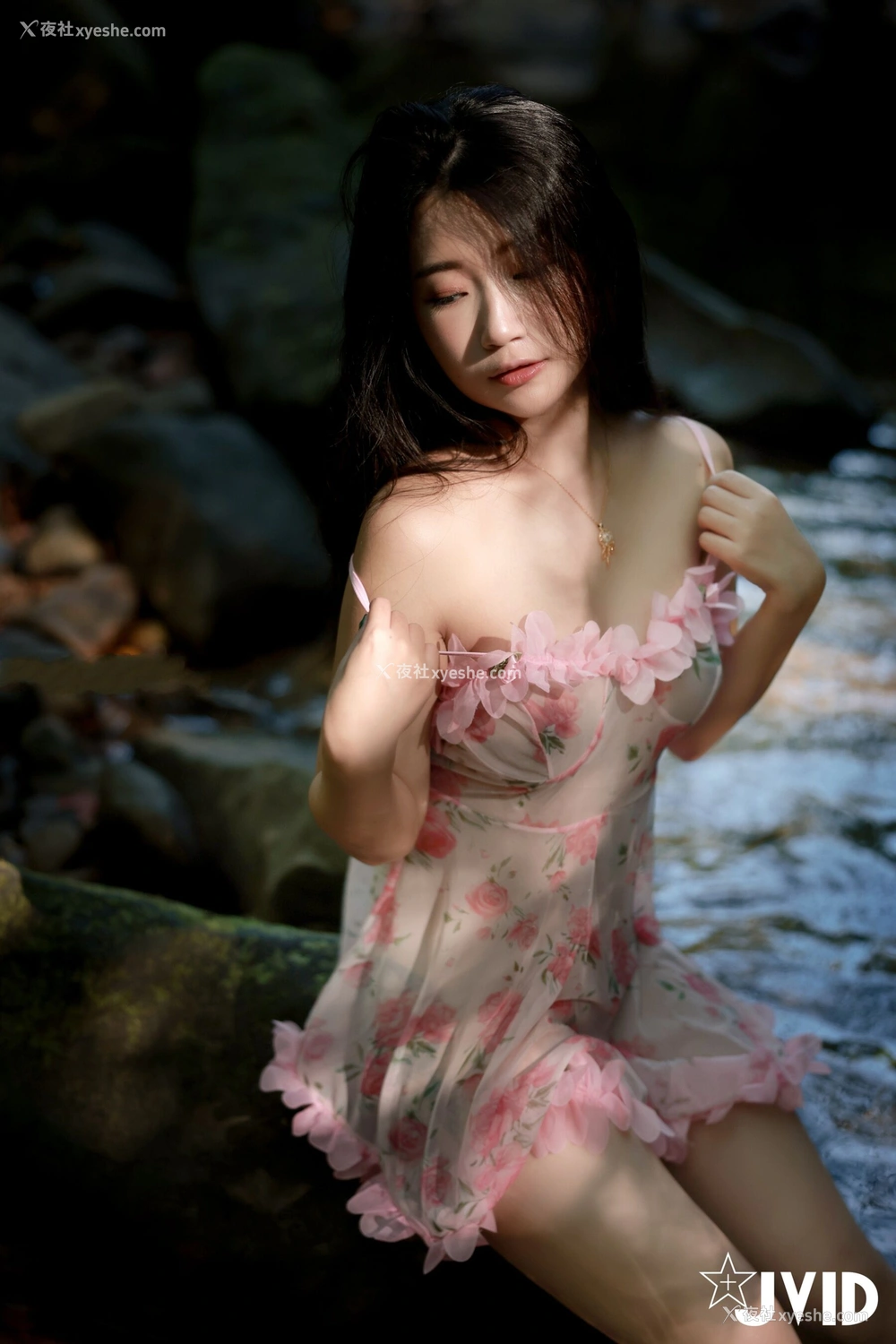 1P - 肉包《山谷里小溪边》