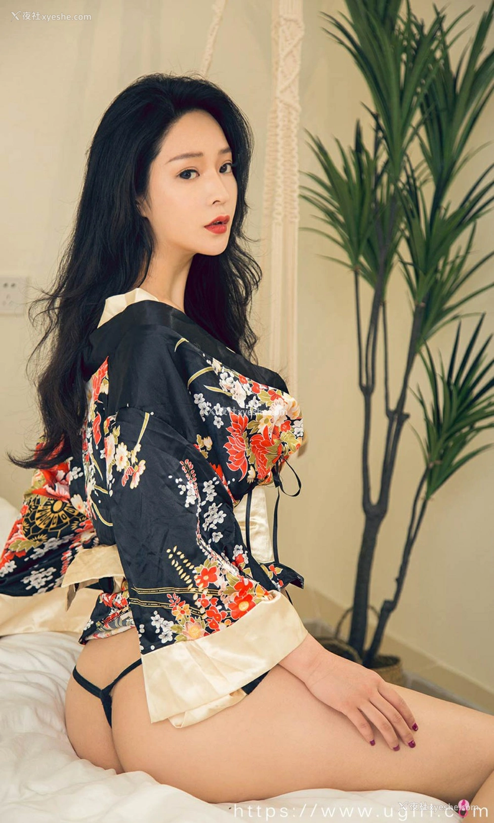 1P - [Ugirls尤果网]爱尤物专辑 No.2226 邻家温柔 尤果合輯
