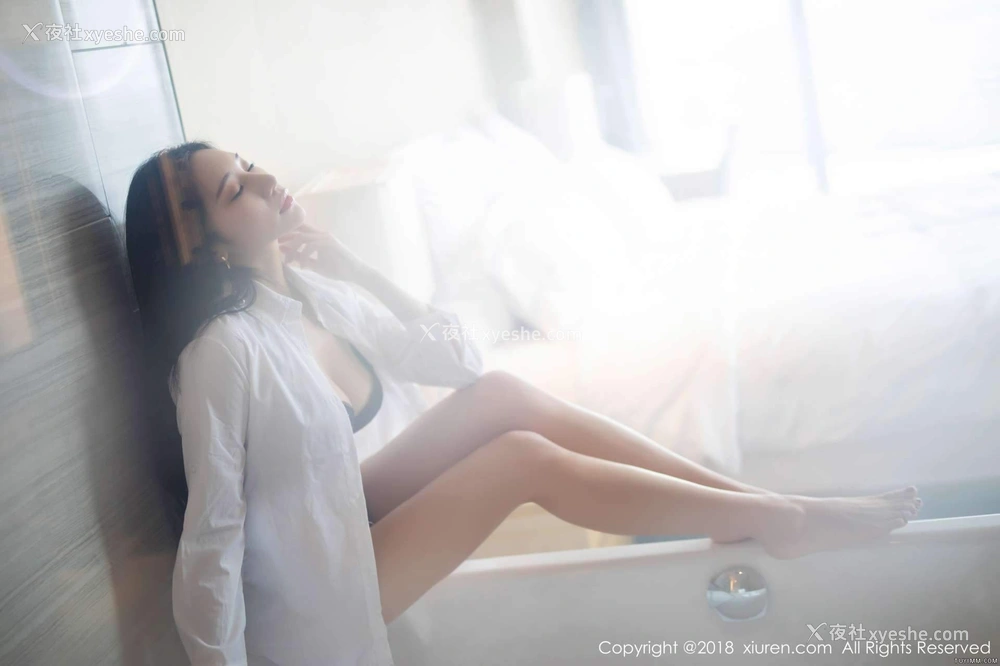 1P - [秀人网]美媛馆No.893 小狐狸Sica