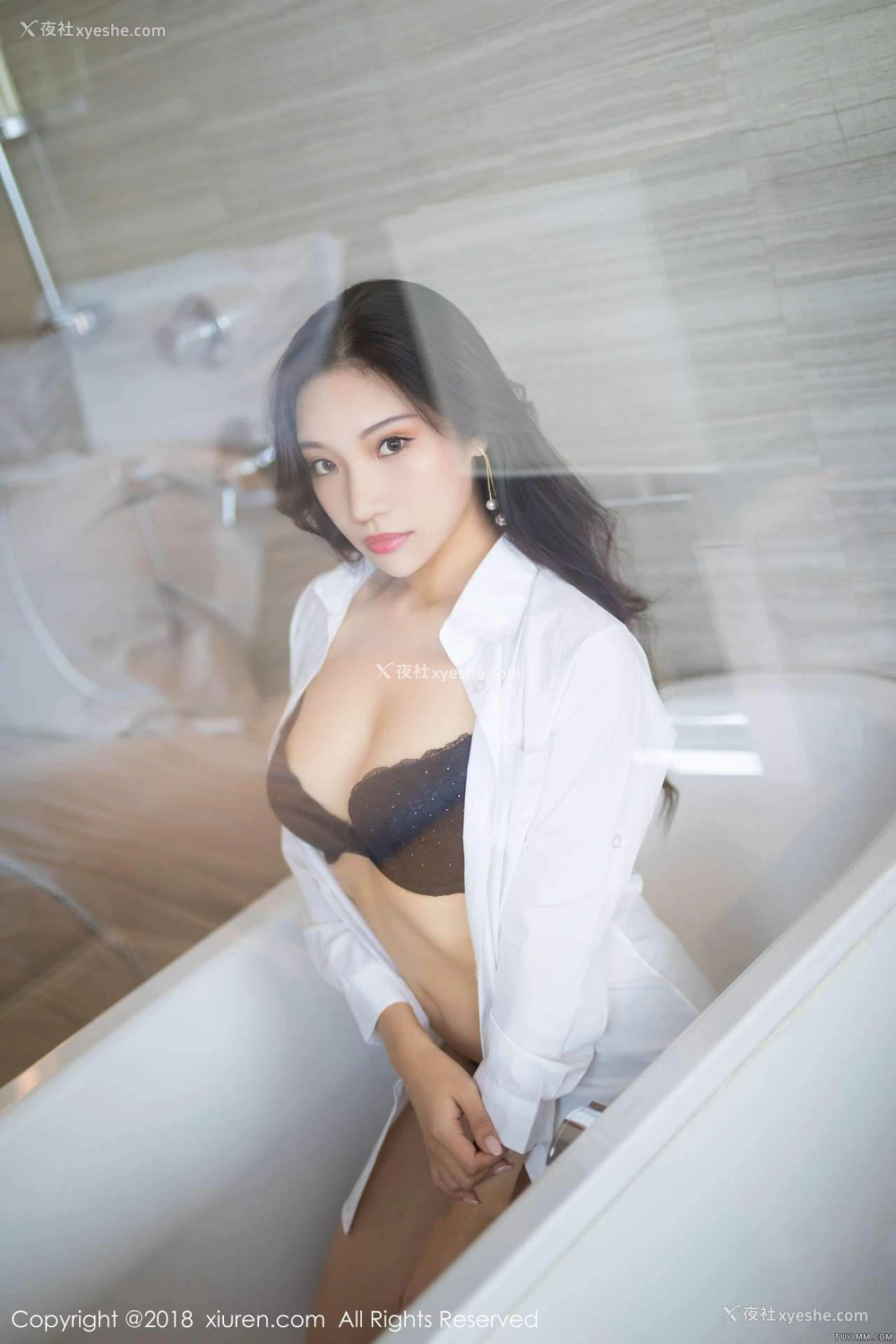 1P - [秀人网]美媛馆No.893 小狐狸Sica