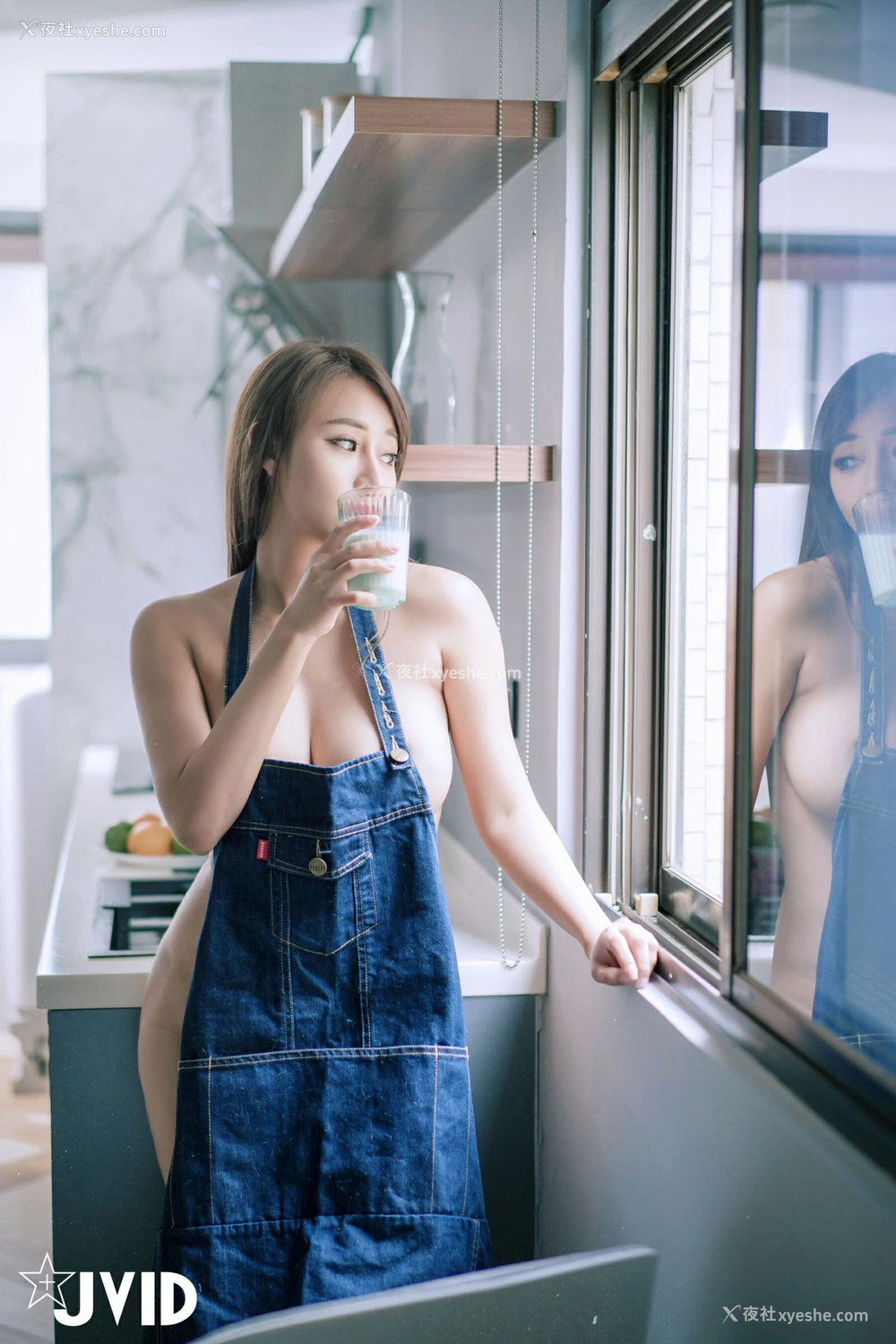 1P - 乐乐《裸体围裙》