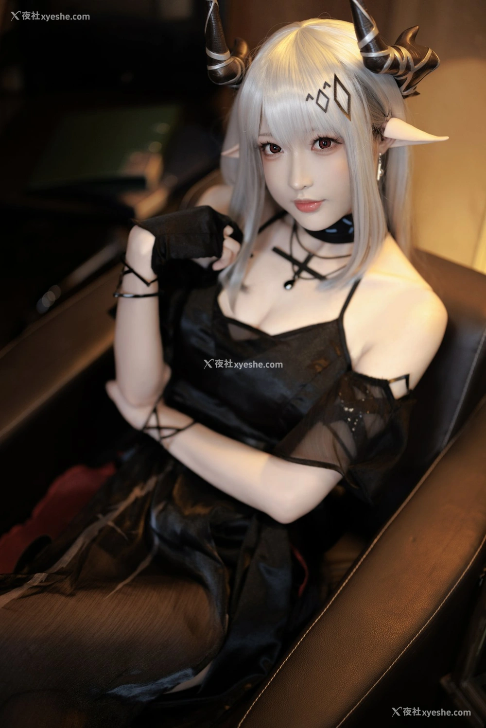 1P - 南宫 – 泥岩COS礼服