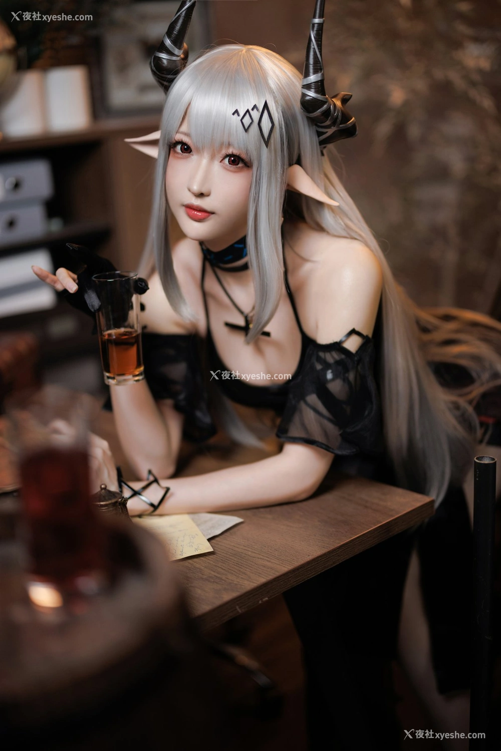 1P - 南宫 – 泥岩COS礼服