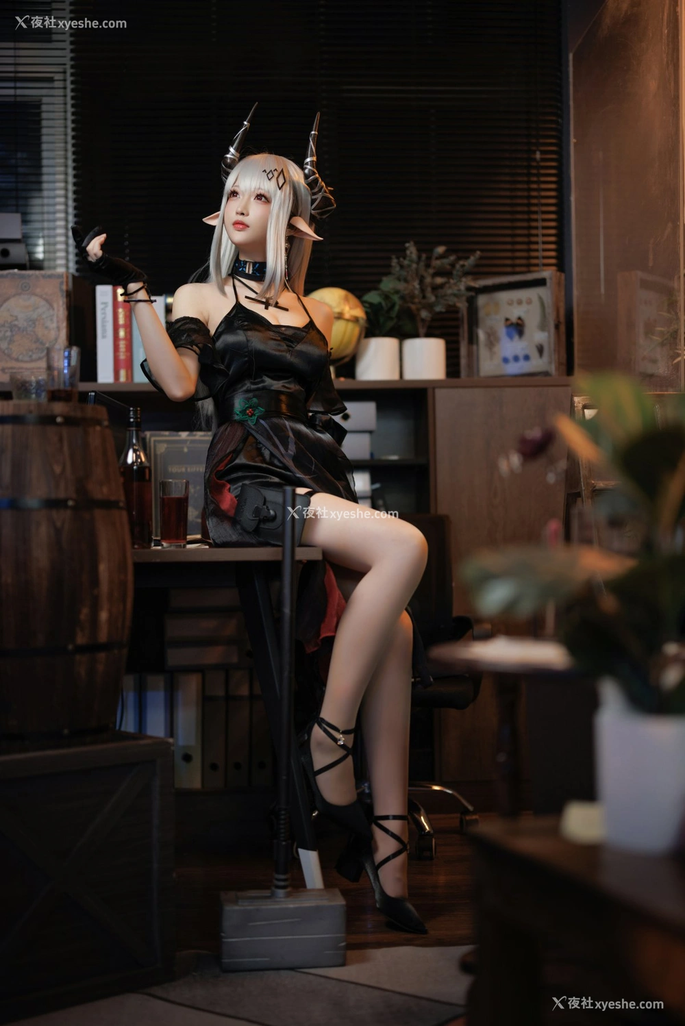 1P - 南宫 – 泥岩COS礼服