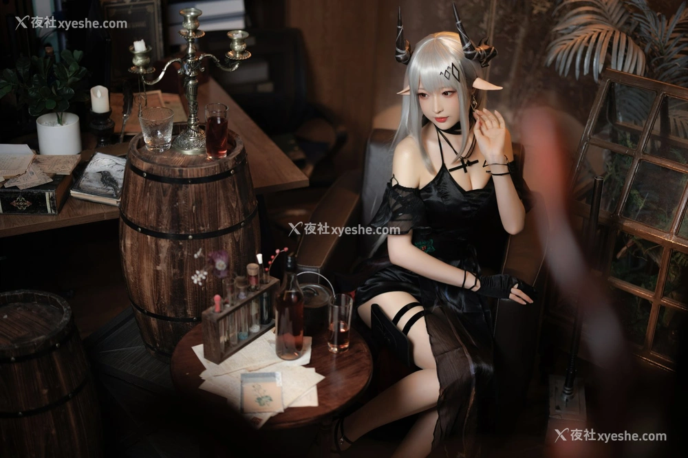 1P - 南宫 – 泥岩COS礼服