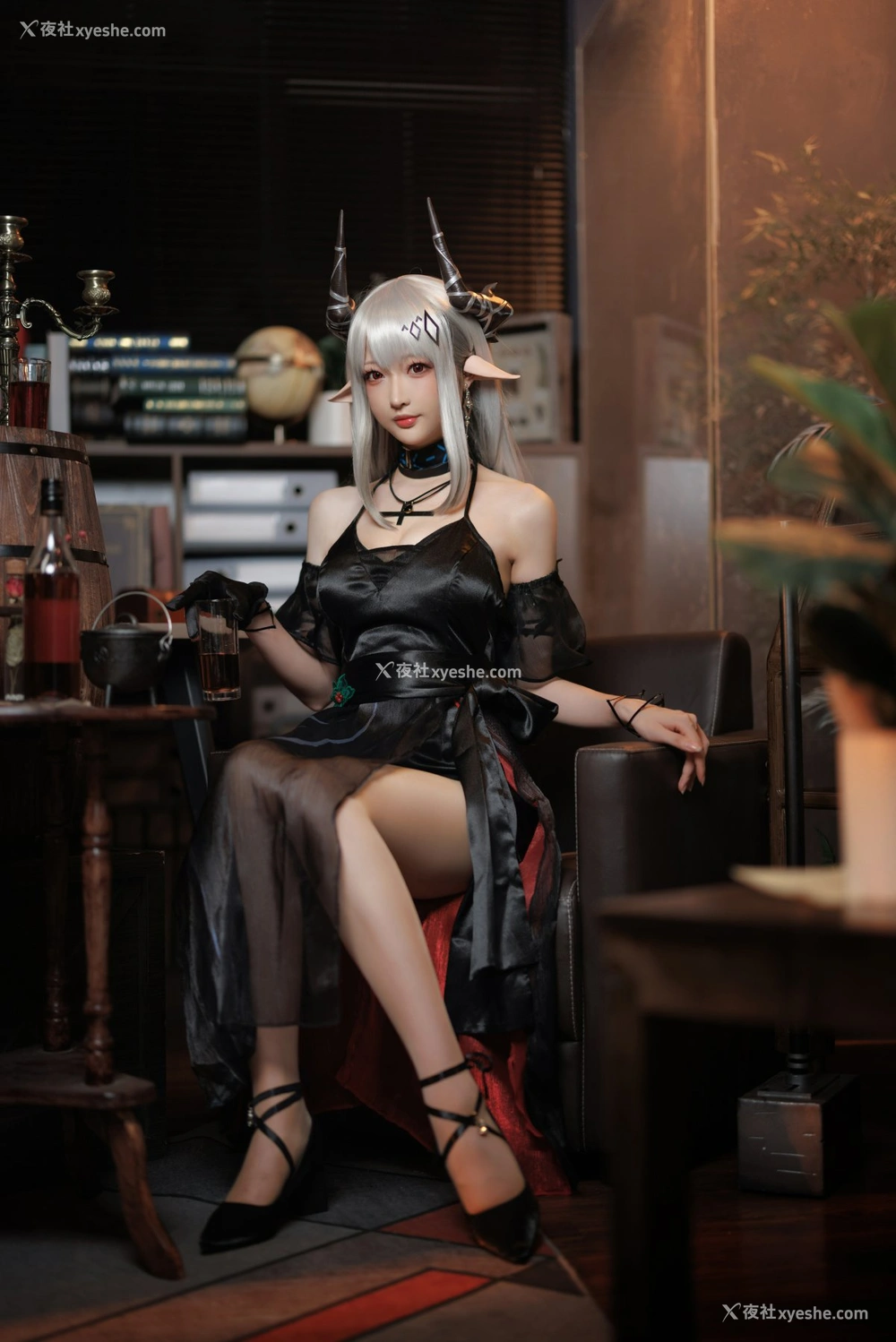 1P - 南宫 – 泥岩COS礼服