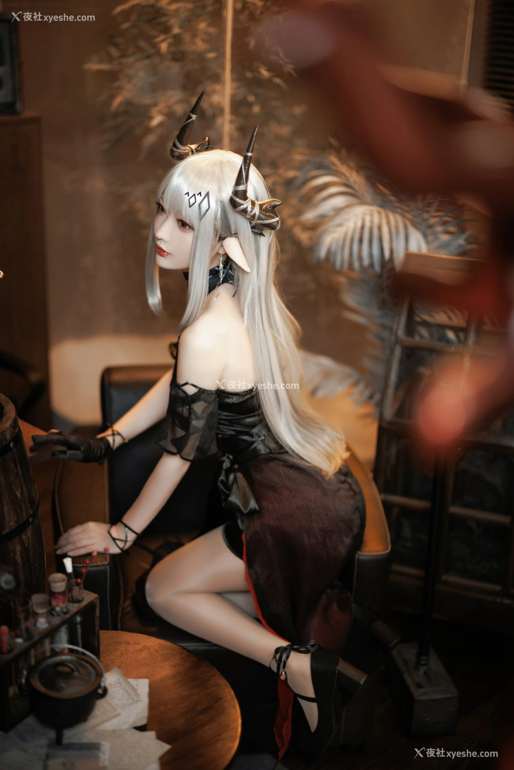 1P - 南宫 – 泥岩COS礼服