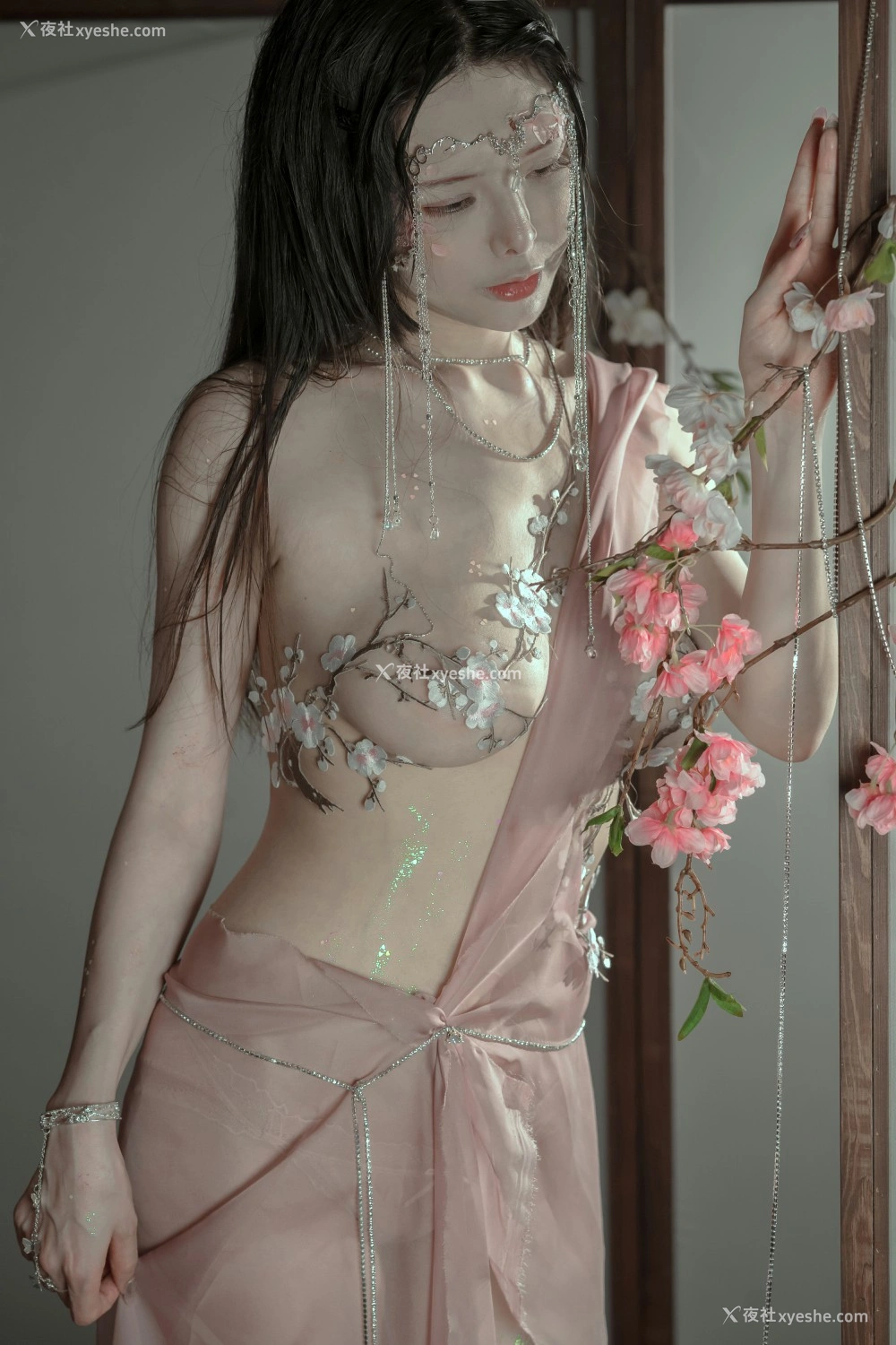 1P - 秋和柯基 – 粉 桃花神