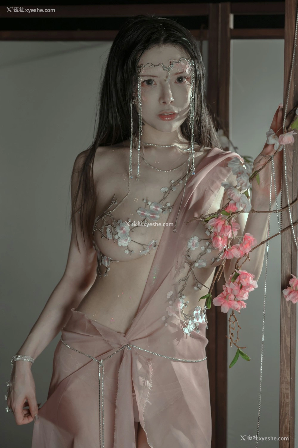 1P - 秋和柯基 – 粉 桃花神