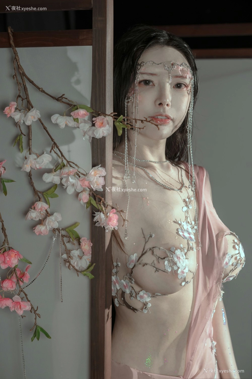 1P - 秋和柯基 – 粉 桃花神