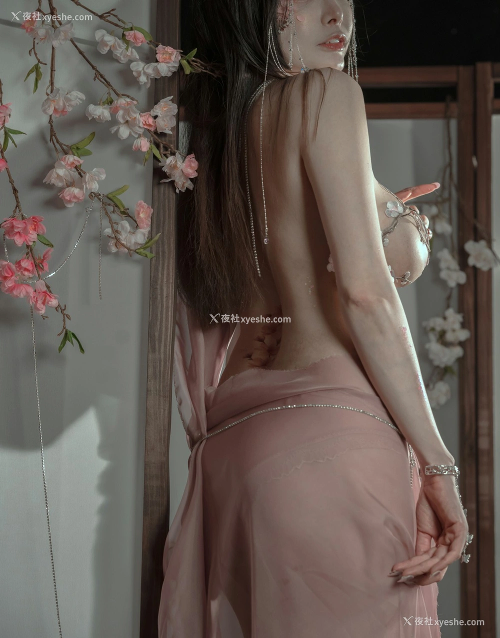1P - 秋和柯基 – 粉 桃花神
