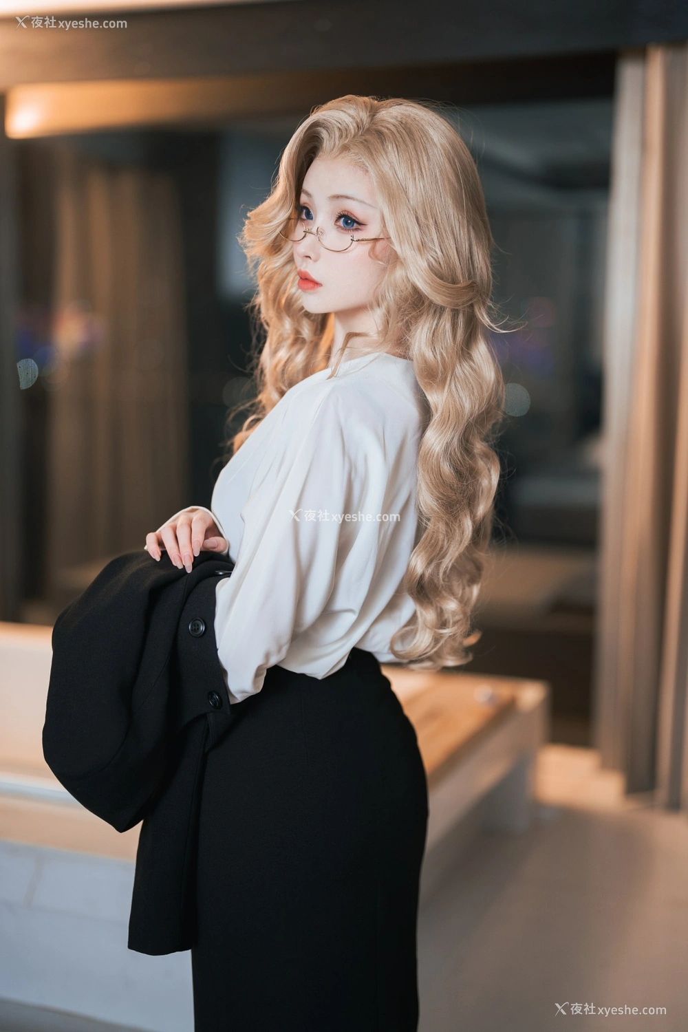 1P - rioko凉凉子 – 女总裁