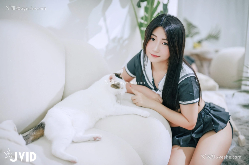 1P - 黎茉《巨乳女学生色诱家教老师》