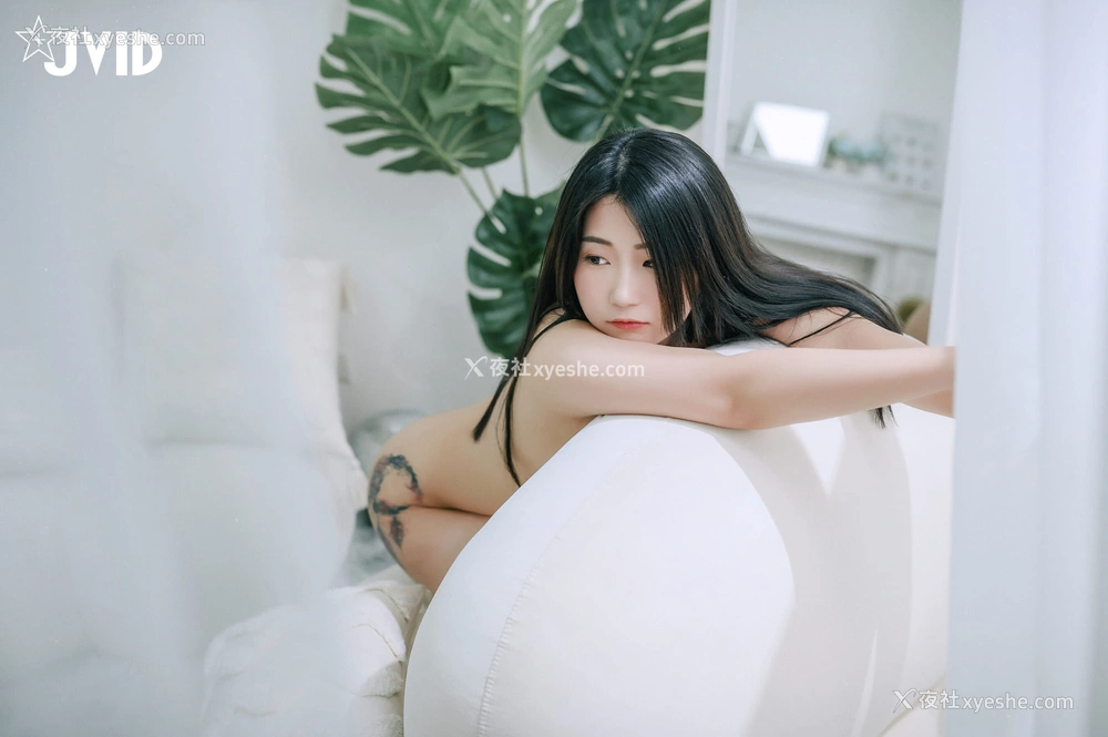 1P - 黎茉《巨乳女学生色诱家教老师》