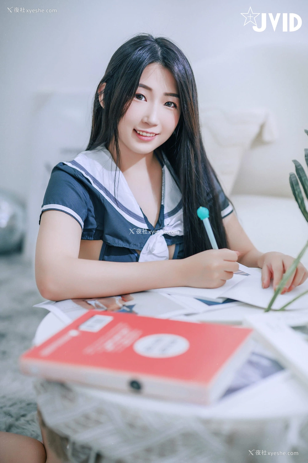 1P - 黎茉《巨乳女学生色诱家教老师》