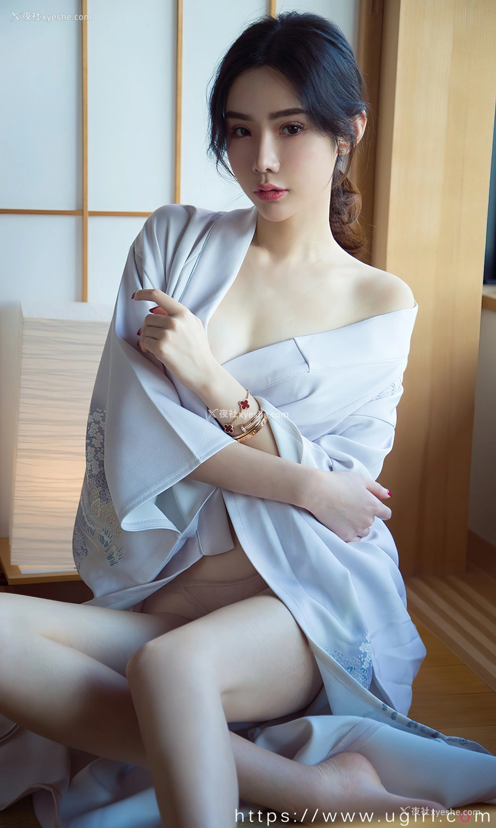 1P - [Ugirls尤果网]爱尤物专辑 No.2486 萌琪琪 性感瞬间