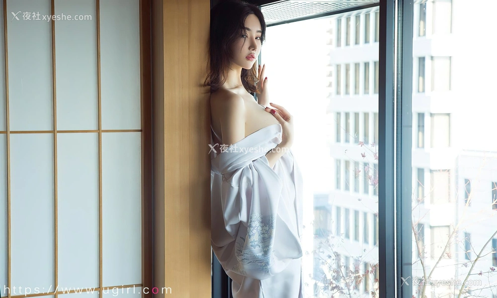 1P - [Ugirls尤果网]爱尤物专辑 No.2486 萌琪琪 性感瞬间