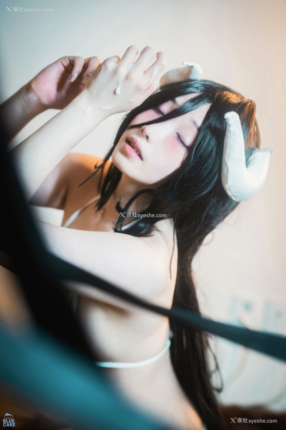1P - [BLUECAKE] Bambi – Insanity Of Obsession