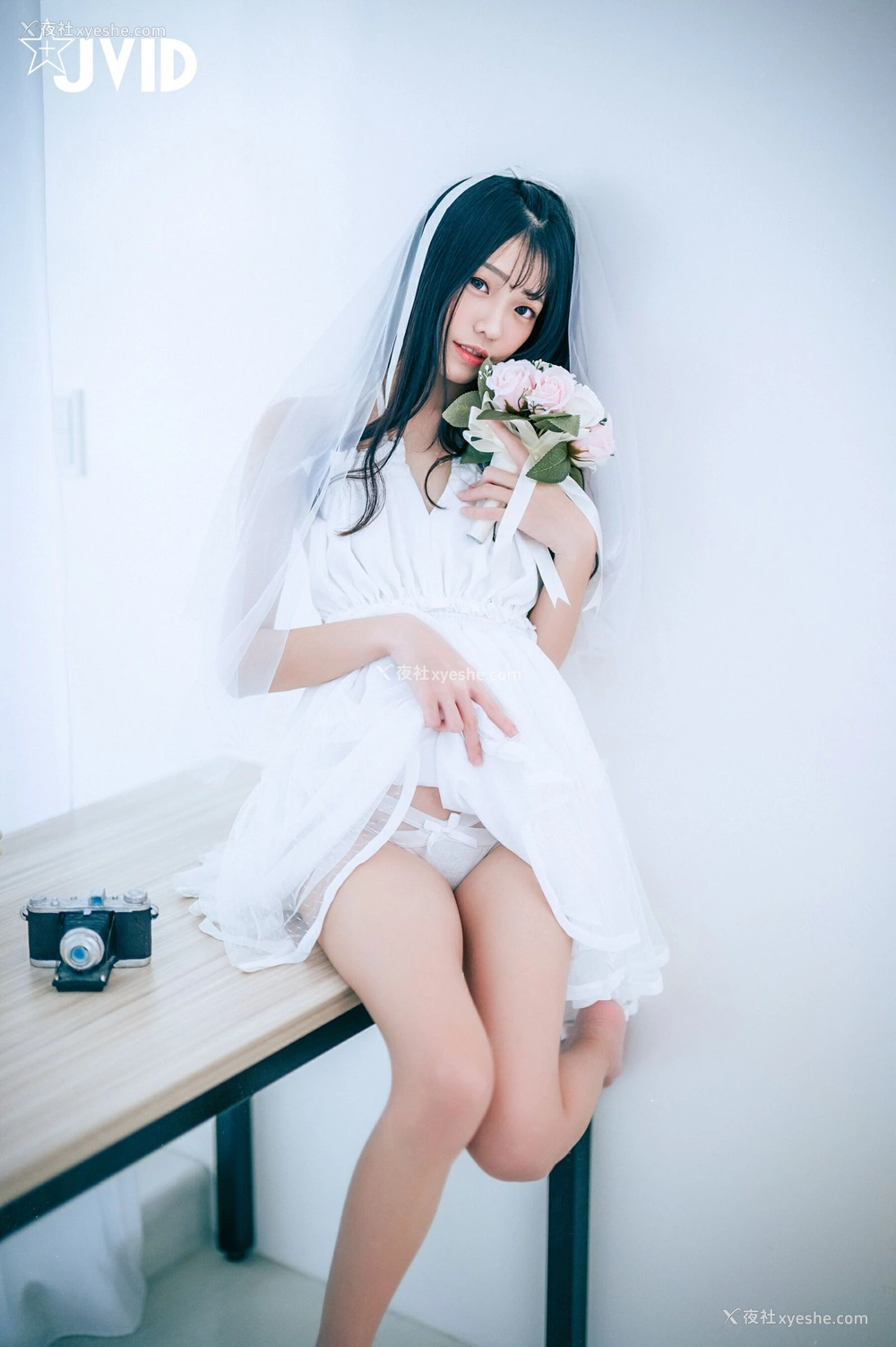 1P - 妍妍《纯白の花嫁》