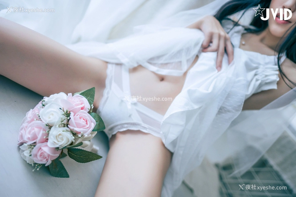 1P - 妍妍《纯白の花嫁》