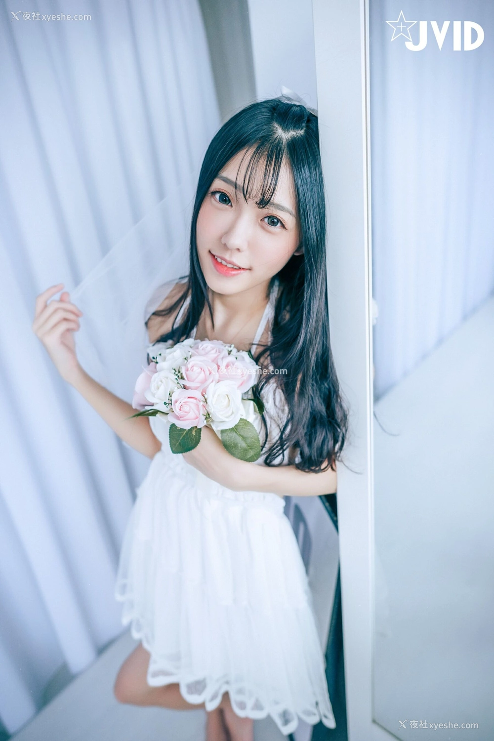 1P - 妍妍《纯白の花嫁》