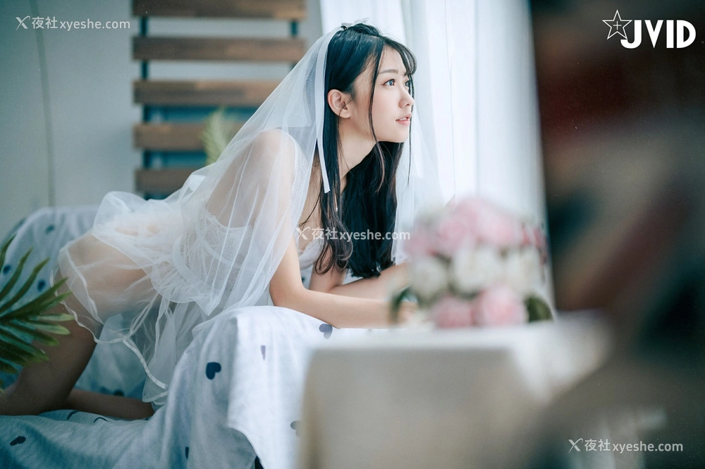 1P - 妍妍《纯白の花嫁》