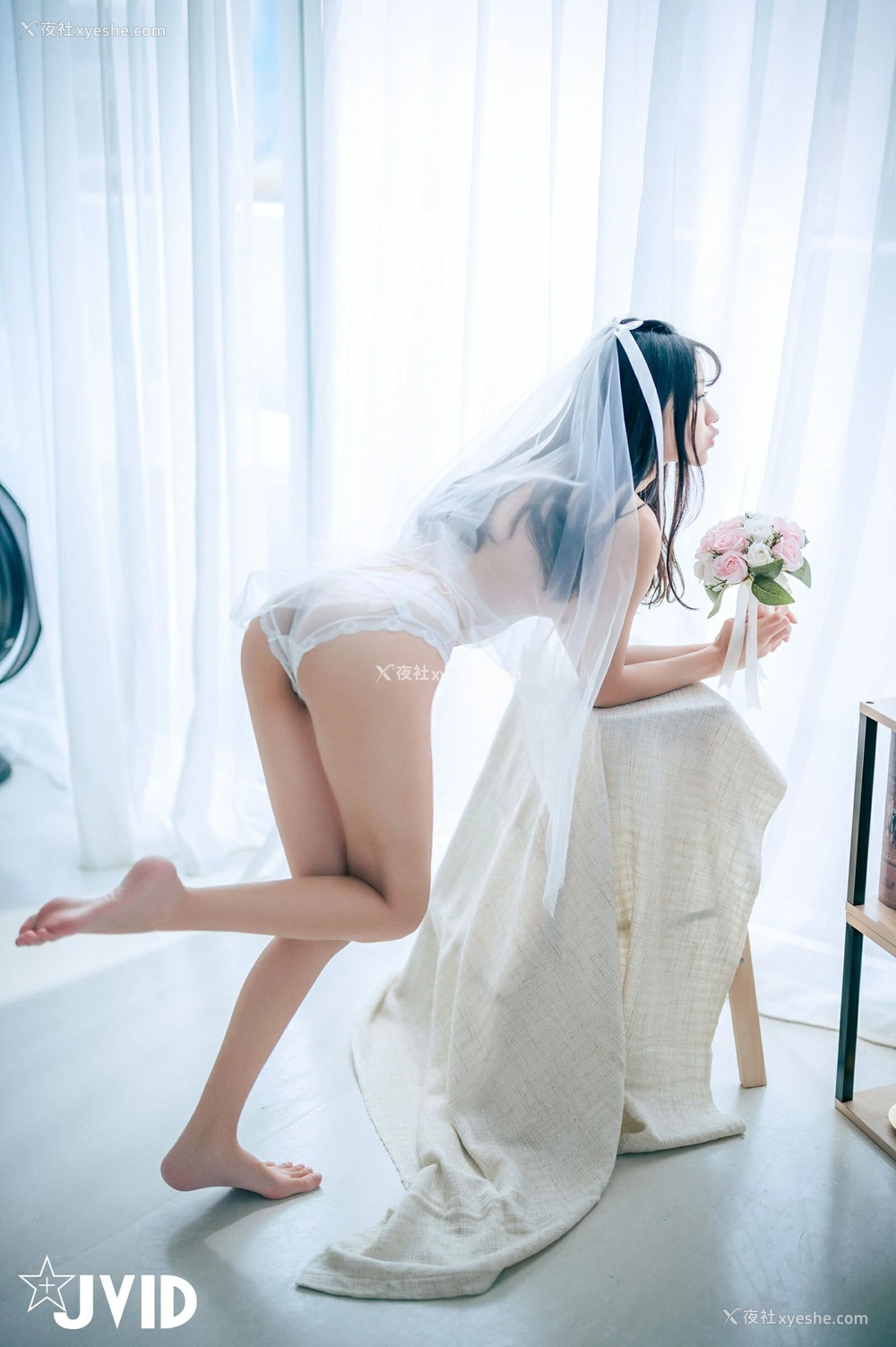 1P - 妍妍《纯白の花嫁》