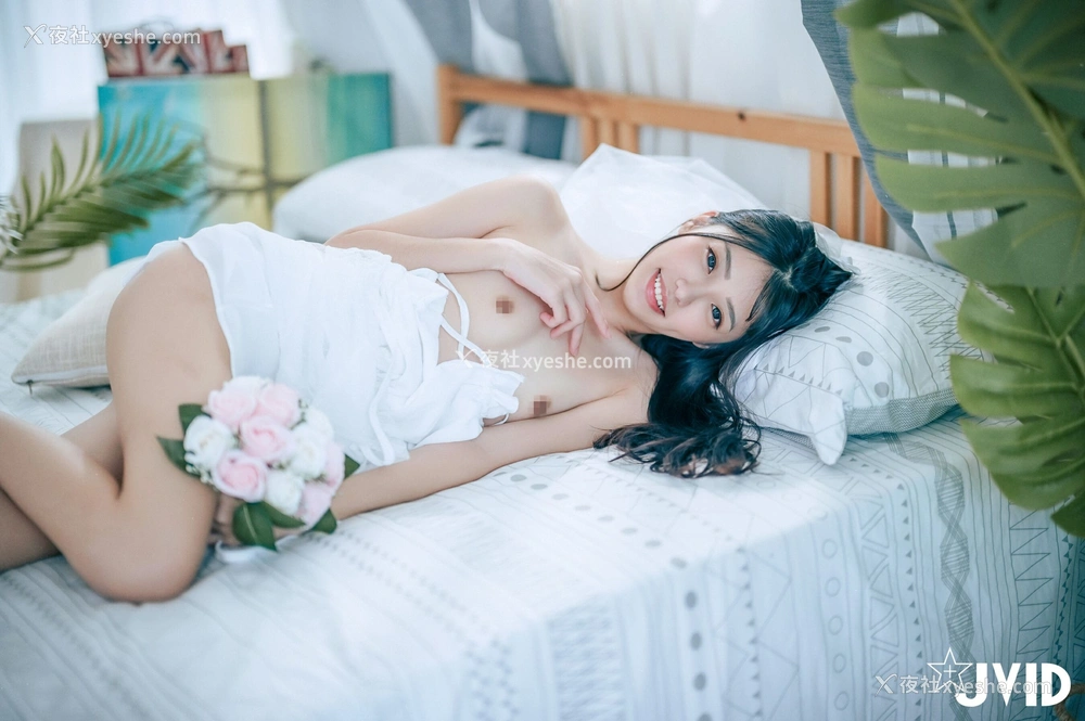 1P - 妍妍《纯白の花嫁》