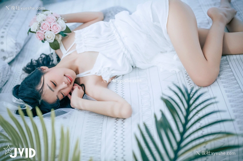 1P - 妍妍《纯白の花嫁》