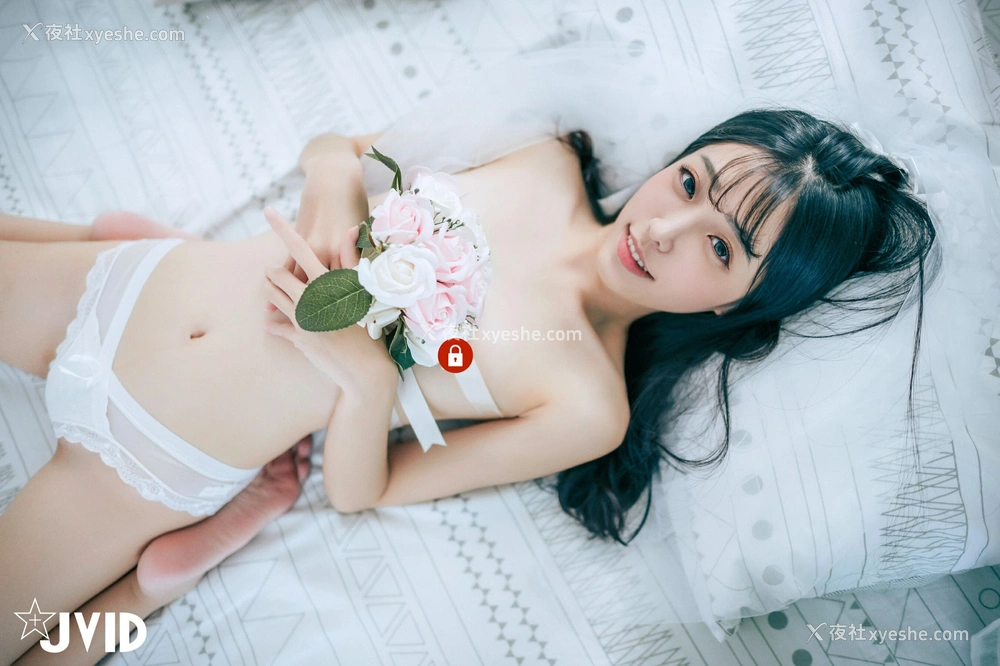 1P - 妍妍《纯白の花嫁》