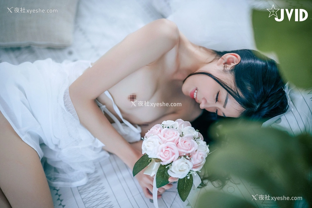 1P - 妍妍《纯白の花嫁》