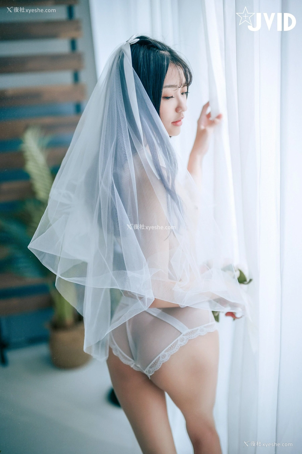 1P - 妍妍《纯白の花嫁》