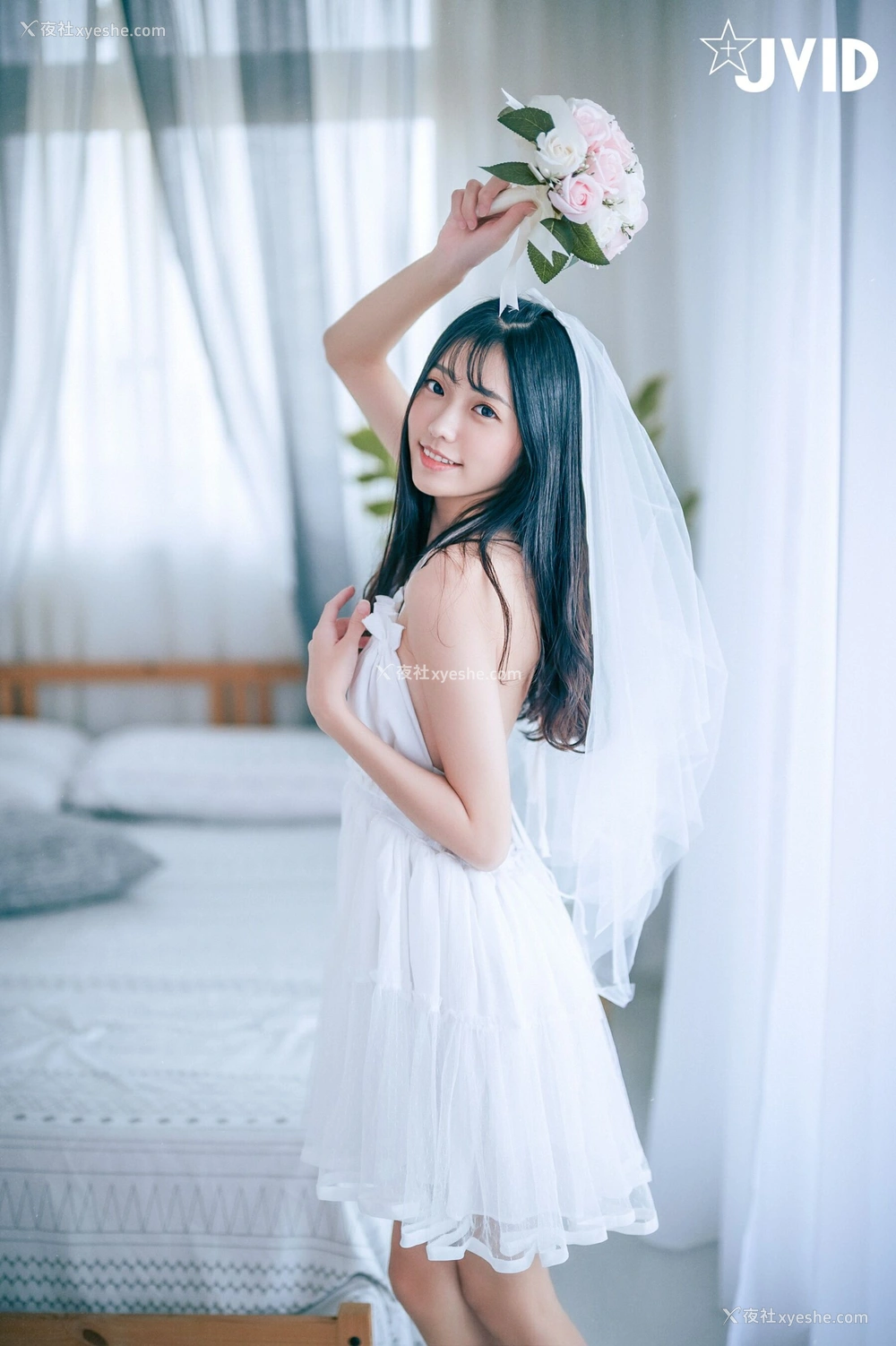 1P - 妍妍《纯白の花嫁》