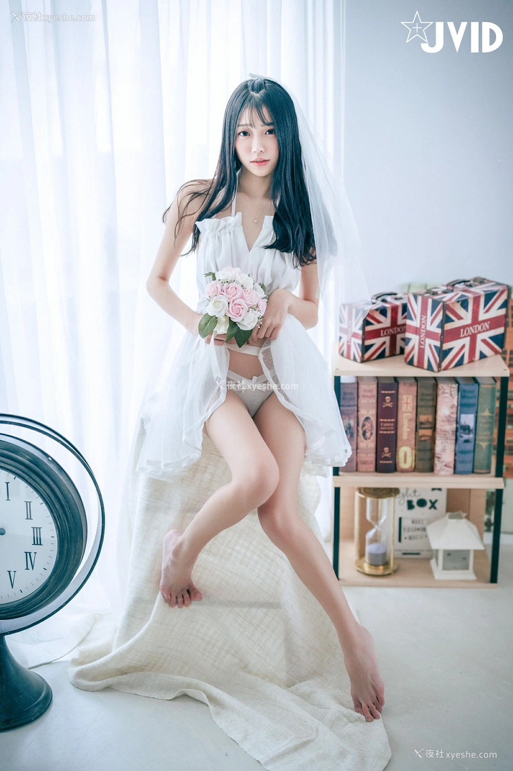 1P - 妍妍《纯白の花嫁》