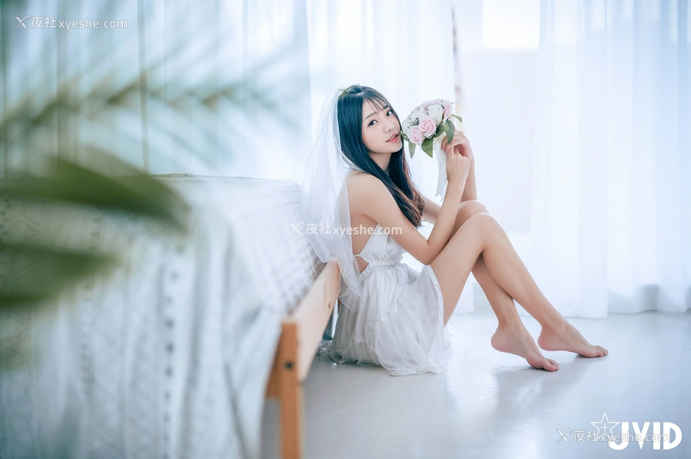 1P - 妍妍《纯白の花嫁》