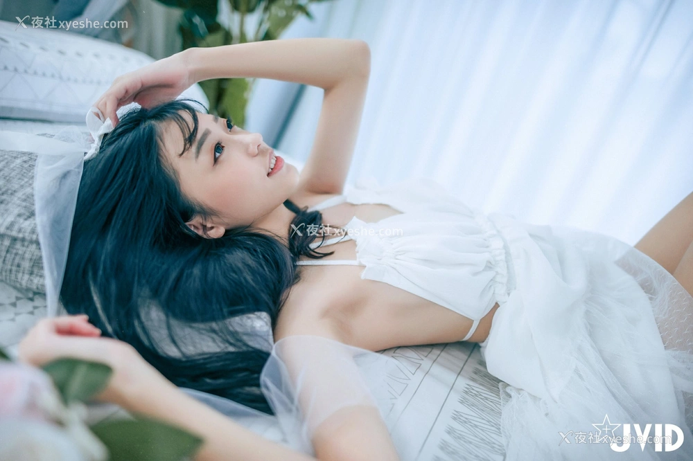 1P - 妍妍《纯白の花嫁》