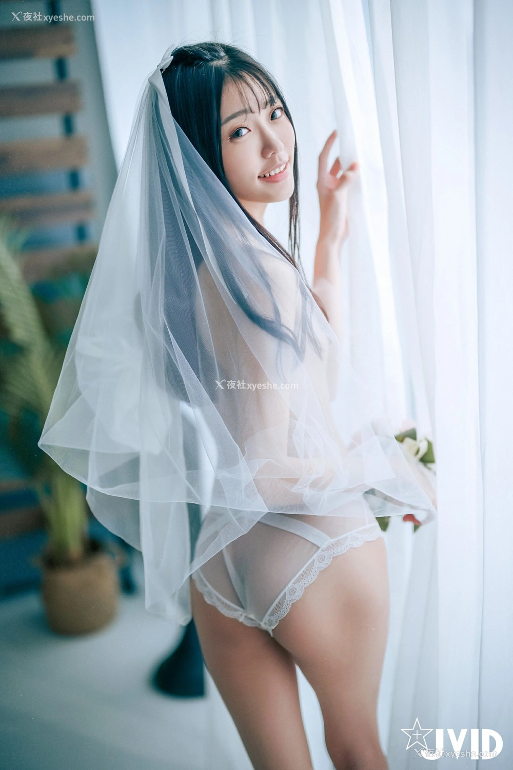 1P - 妍妍《纯白の花嫁》