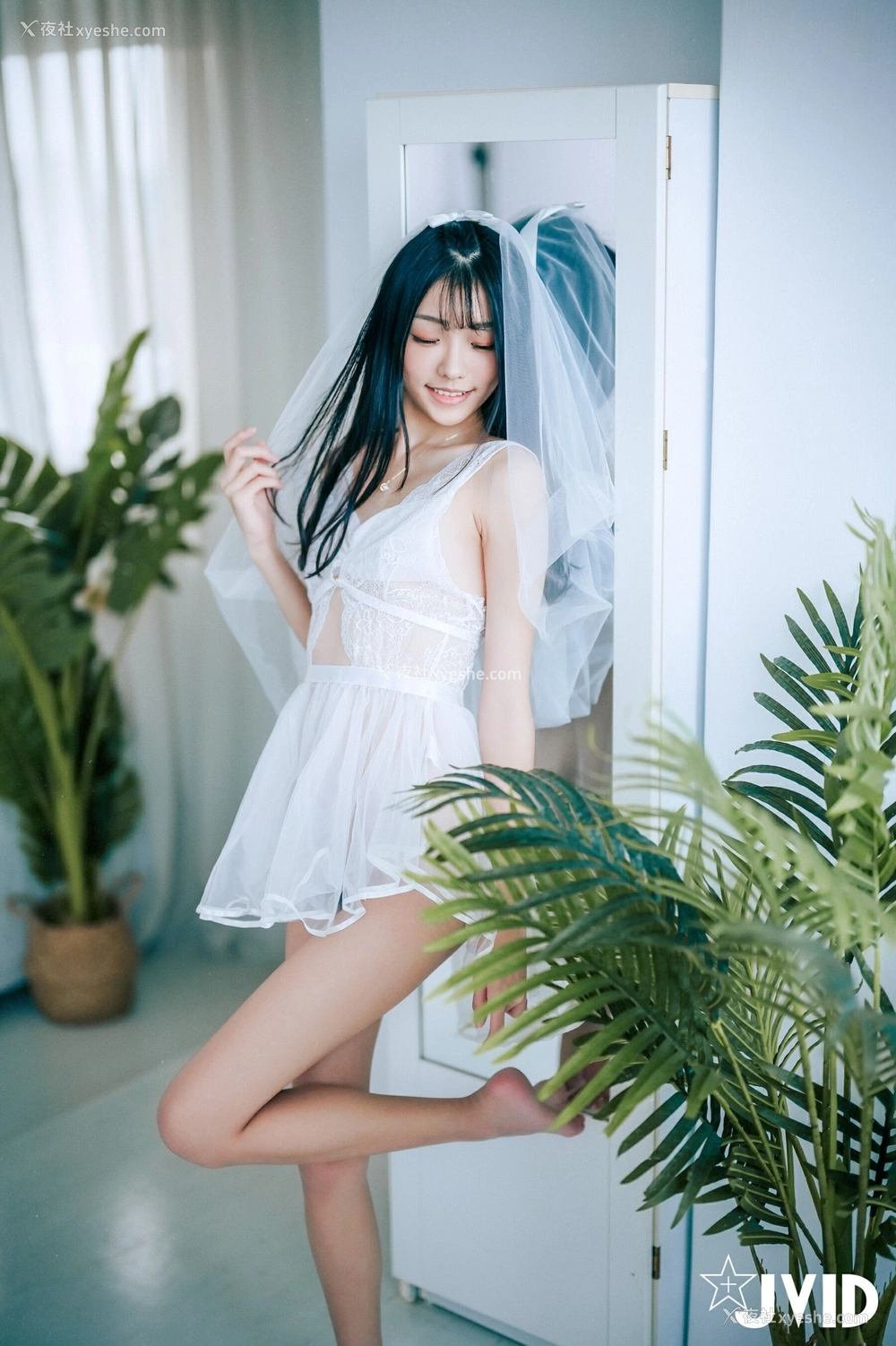 1P - 妍妍《纯白の花嫁》