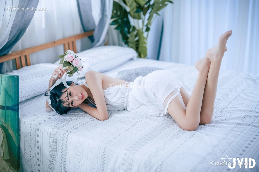 1P - 妍妍《纯白の花嫁》