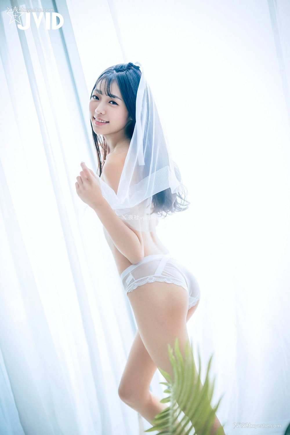 1P - 妍妍《纯白の花嫁》