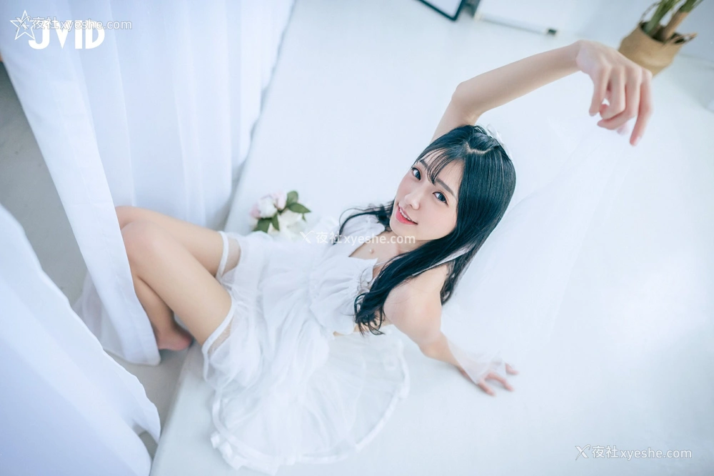 1P - 妍妍《纯白の花嫁》
