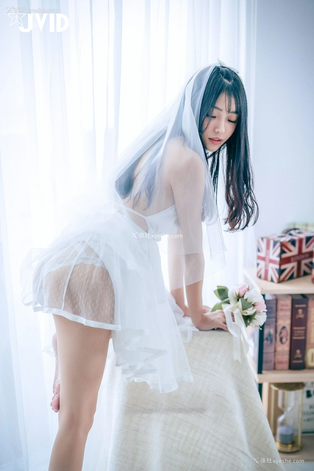1P - 妍妍《纯白の花嫁》