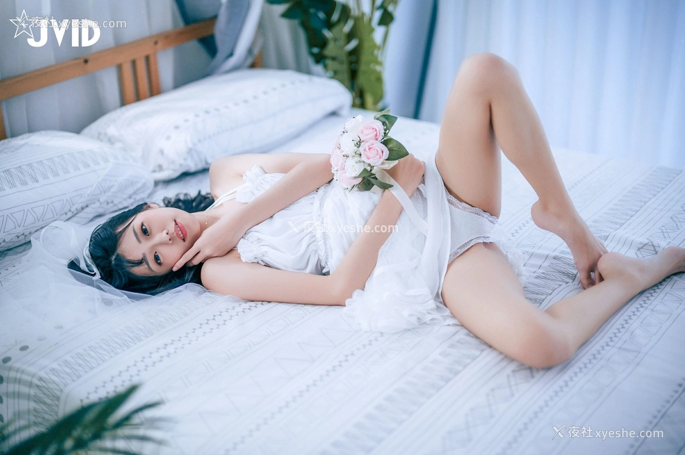 1P - 妍妍《纯白の花嫁》