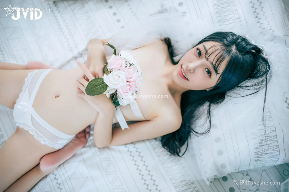 1P - 妍妍《纯白の花嫁》