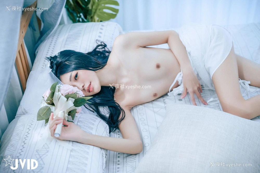 1P - 妍妍《纯白の花嫁》