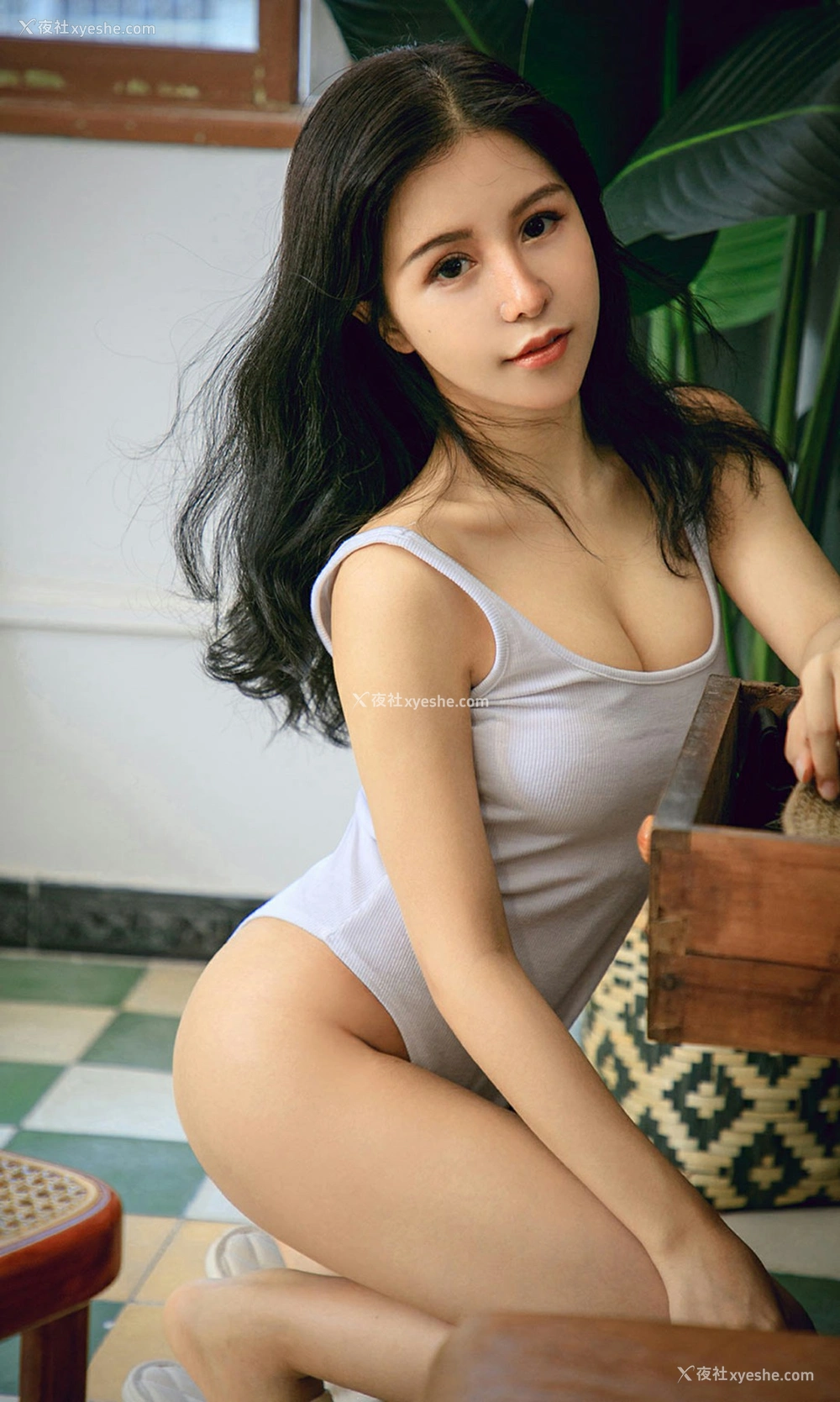 1P - [Ugirls尤果网]爱尤物 No.1571 奥莉 那南风吹来清凉