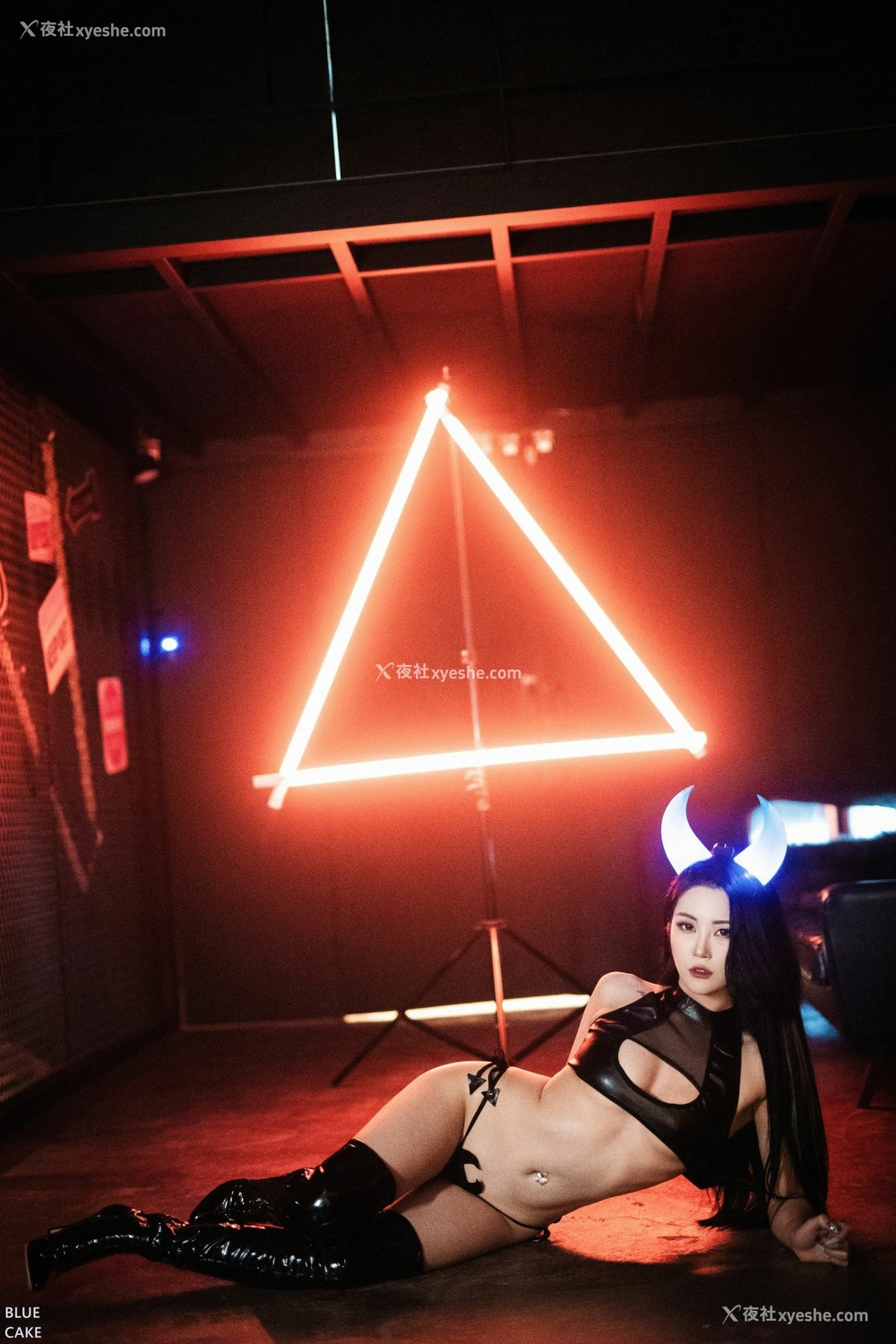 1P - [BLUECAKE] Bomi – Lucifer