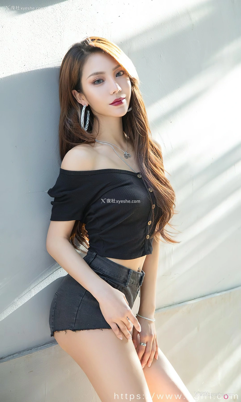 1P - [Ugirls尤果网]爱尤物专辑 No.2393 Juicy xiaoxiao 不期而遇