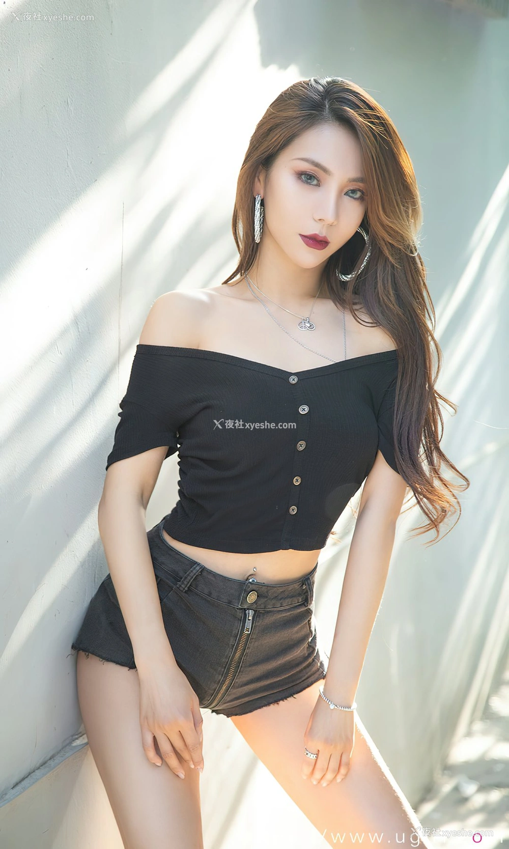 1P - [Ugirls尤果网]爱尤物专辑 No.2393 Juicy xiaoxiao 不期而遇